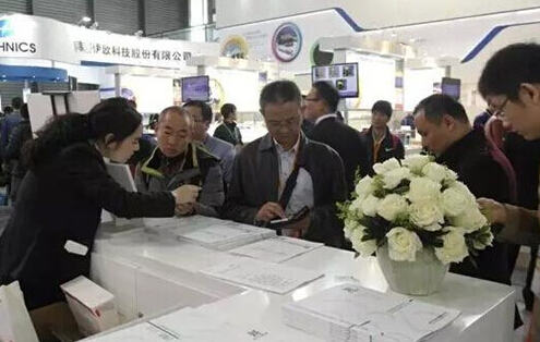 华工激光微信扫”礼“