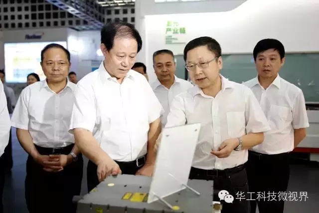 中组部副部长潘立刚听取华工科技创新成果